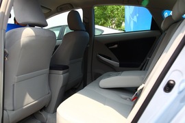 2012款外插充电式混合动力普锐斯体验