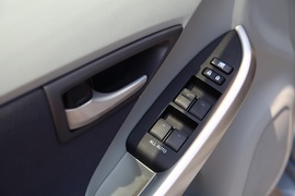 2012款外插充电式混合动力普锐斯体验