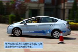 2012款外插充电式混合动力普锐斯体验