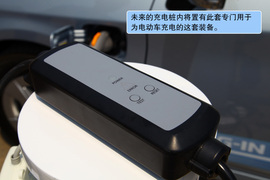 2012款外插充电式混合动力普锐斯体验