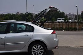 2011款拉古那2.0T豪华导航版到店实拍