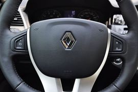 2011款拉古那2.0T豪华导航版到店实拍