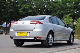2011款拉古那2.0T豪华导航版到店实拍