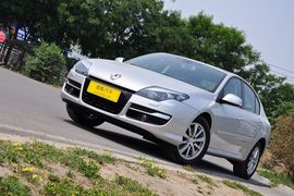 2011款拉古那2.0T豪华导航版到店实拍