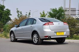 2011款拉古那2.0T豪华导航版到店实拍