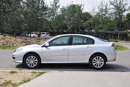 2011款拉古那2.0T豪华导航版到店实拍