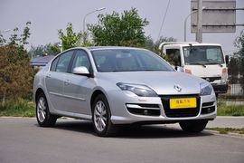 2011款拉古那2.0T豪华导航版到店实拍
