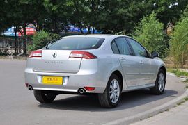 2011款拉古那2.0T豪华导航版到店实拍