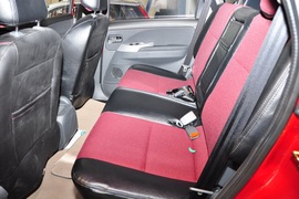 东风风行景逸CROSS车展实拍