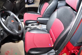 东风风行景逸CROSS车展实拍