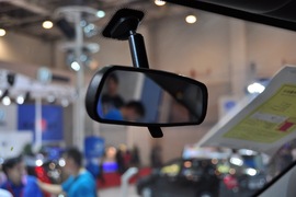 东风风行景逸CROSS车展实拍