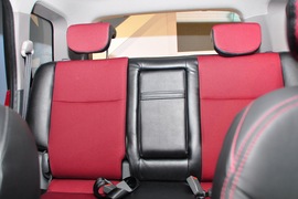 东风风行景逸CROSS车展实拍