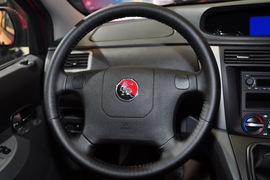 东风风行景逸CROSS车展实拍