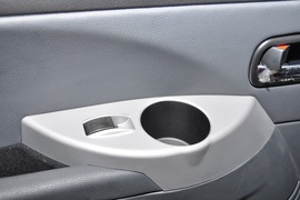 东风风行景逸CROSS车展实拍