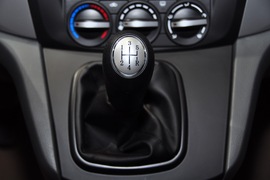 东风风行景逸CROSS车展实拍