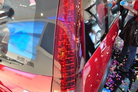 东风风行景逸CROSS车展实拍