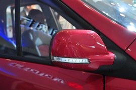 东风风行景逸CROSS车展实拍