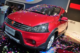 东风风行景逸CROSS车展实拍