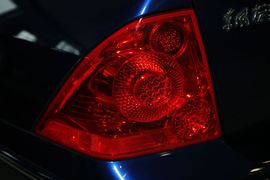 2010款标致307两厢