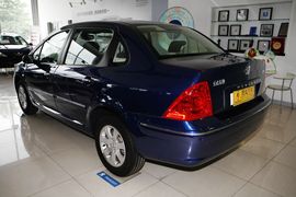 2010款标致307两厢