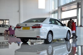 2016款广汽丰田凯美瑞双擎