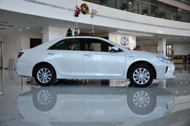 2016款广汽丰田凯美瑞双擎