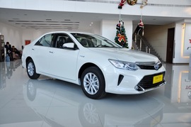 2016款广汽丰田凯美瑞双擎