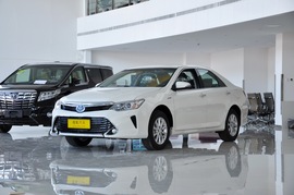 2016款广汽丰田凯美瑞双擎