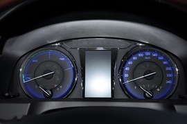 2016款广汽丰田凯美瑞双擎