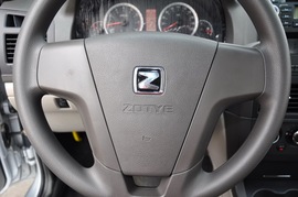   2011款众泰Z200 1.3L手动舒适型