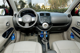 日产阳光杂志评测图片