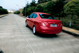 日产阳光杂志评测图片