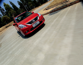 日产阳光杂志评测图片