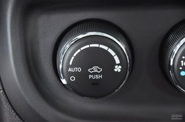 2011款Jeep吉普指南者