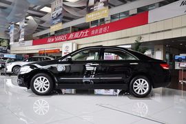 2011款广汽丰田凯美瑞240G经典周年纪念版