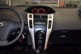 2011款广汽丰田雅力士