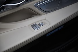 2017款宝马M760Li