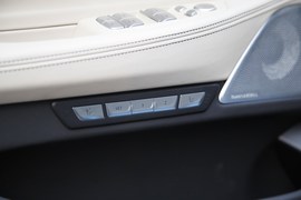 2017款宝马M760Li