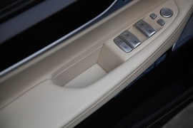 2017款宝马M760Li