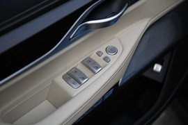 2017款宝马M760Li