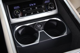 2017款宝马M760Li