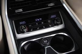 2017款宝马M760Li