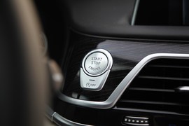 2017款宝马M760Li