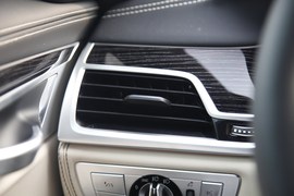 2017款宝马M760Li