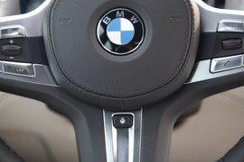 2017款宝马M760Li