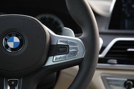 2017款宝马M760Li