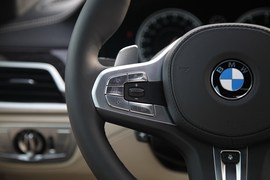 2017款宝马M760Li