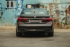 2017款宝马M760Li