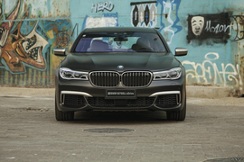 2017款宝马M760Li