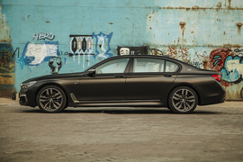 2017款宝马M760Li